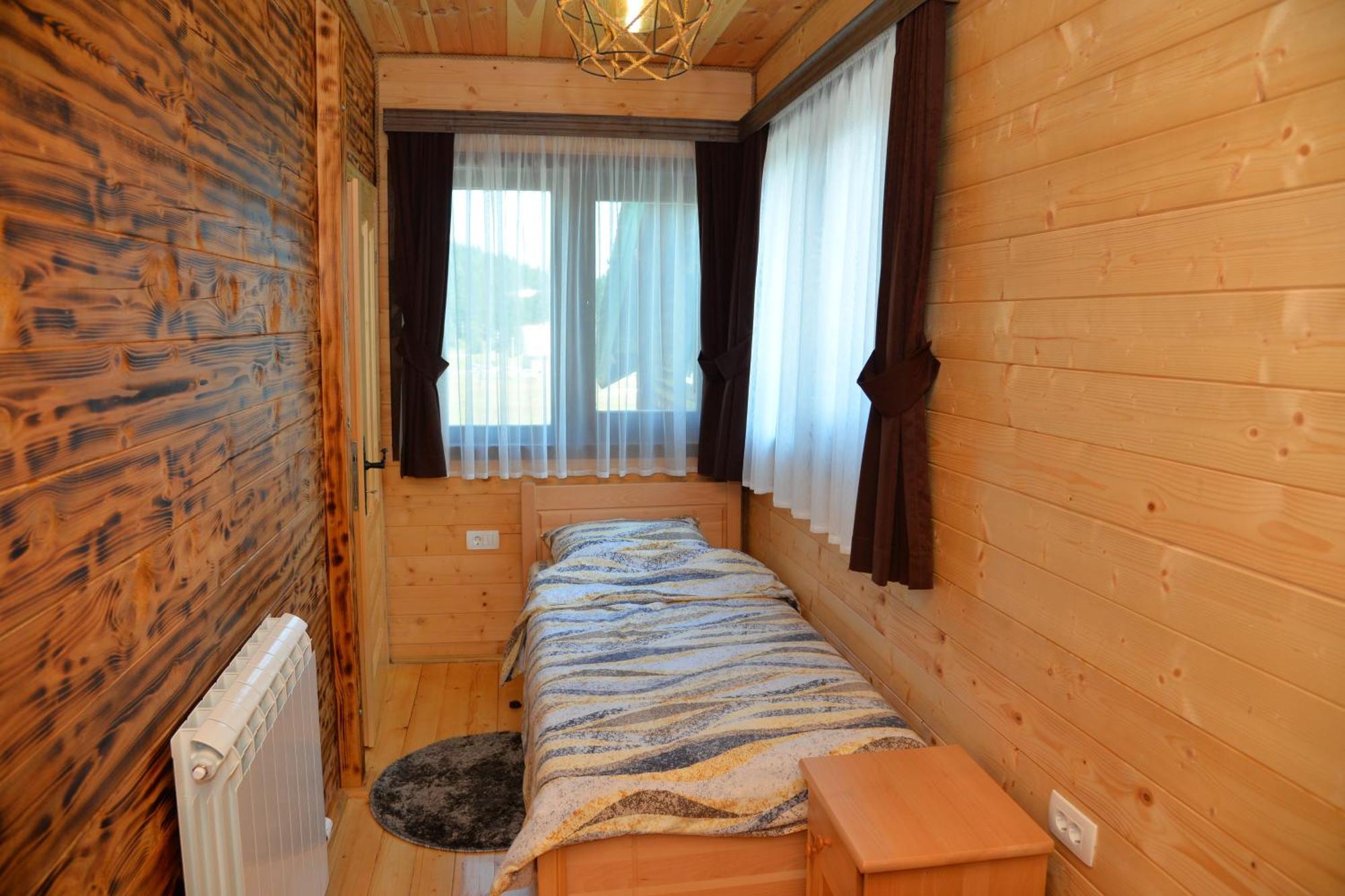 Zagrad Homes In Zabljak Екстериор снимка